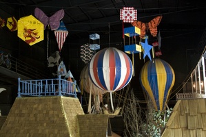 313-9666 House on the Rock - Baloons and Kites